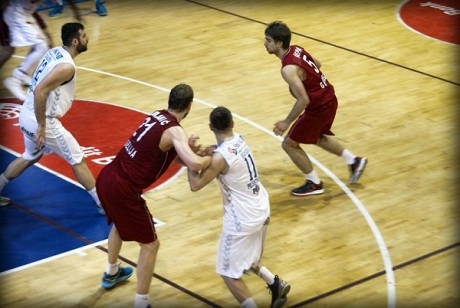 Рилецо среща Сигал на финала на Балканската лига