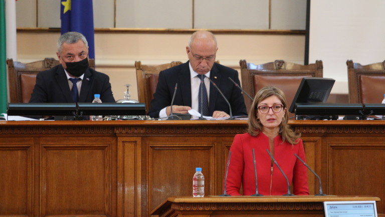 Външният министър Екатерина Захариева вярва, че утвърждаването на върховенството на