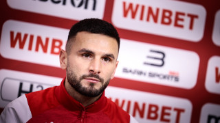 Централният защитник на ЦСКА Лумбард Делова взе участие в пресконференцията преди