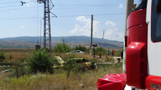 Пожар избухна тази вечер в бившата гребна база в Русе