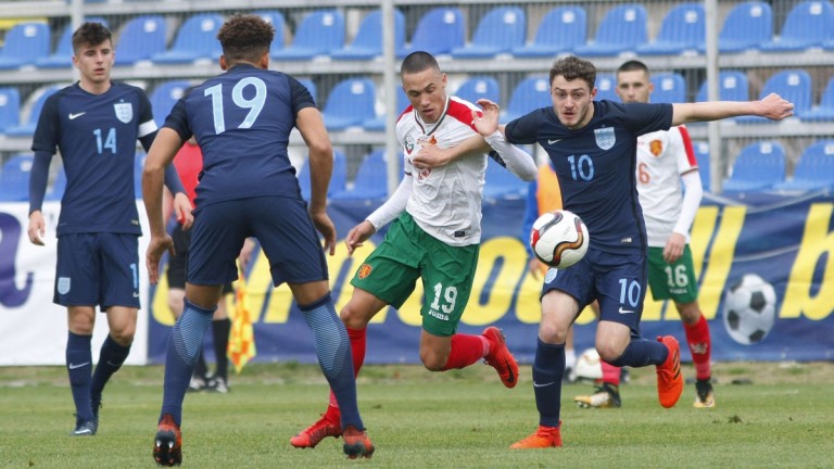 България U19 загуби с 0:1 от Англия U19 последния си