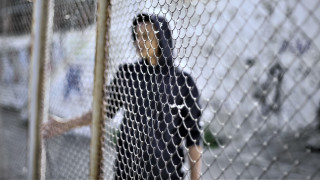 За десетките хиляди деца затворени в центровете за задържане на