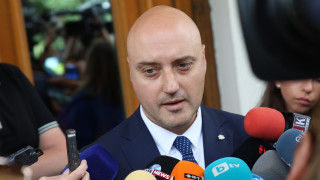 Правосъдният министър Атанас Славов се надява основният корпус от конституционните