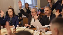 "Погрешен подход" и "изпитание": Бюджет 2026 мина на първо гласуване в комисия