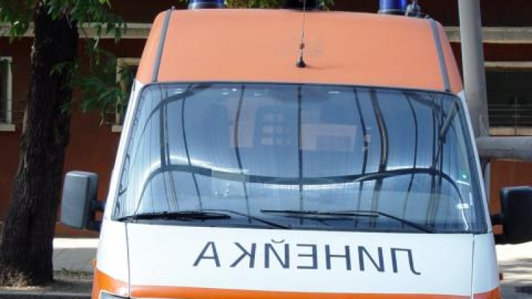 Катастрофа прати баща и син в болница