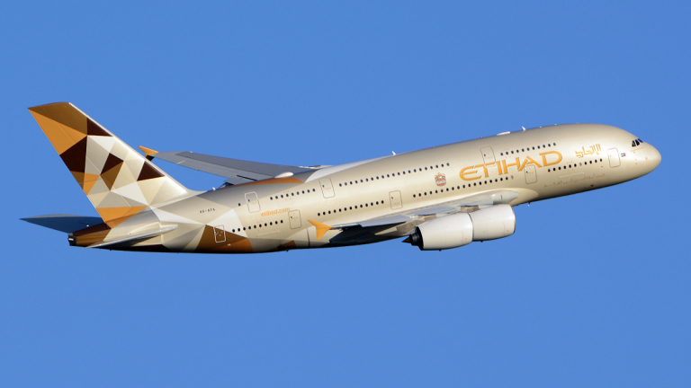 ОАЕ се жалва международно заради изтребителите на Катар, изплашили техни самолети