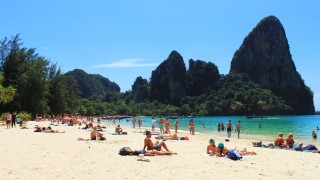 Тайланд прие рекорден бой чуждестранни туристи в рамките на месец