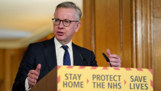 Британският министър Майкъл Гоув под карантина