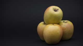 Ябълките - нож с две остриета