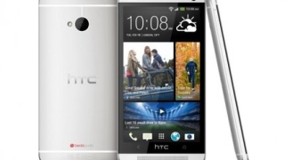 Премиерата на смартфона HTC One отложена