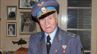 Почина доайенът на българската авиация Петър Манолев