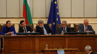 ГЕРБ, ДПС и Янев зоват за сдържаност по отношение на падналата в Полша ракета