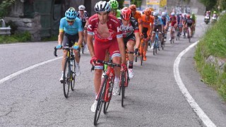 Италианският колоездач Филипо Гана от тима на Инеос Гренадие напусна