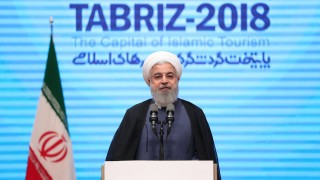 Президентът на Франция Еманюел Макрон и иранският му колега Хасан