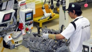 Тойота и Нисан изтеглят нови партиди