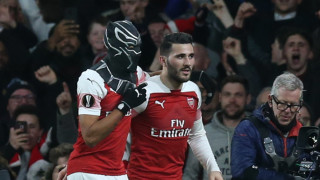 Нападателят на Арсенал Пиер Емерик Обамеянг е алтернативата за Барселона