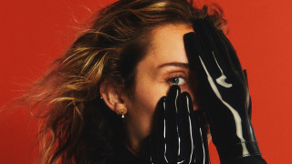 Известните личности не могат да се оплачат от липса на