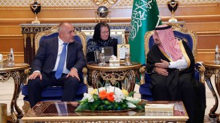 Българският премиер Бойко Борисов разговаря с краля на Саудитска Арабия