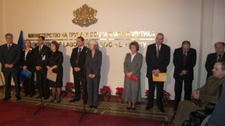 Министър Масларова обсъжда ефективното усвояване на еврофондовете във Варшава