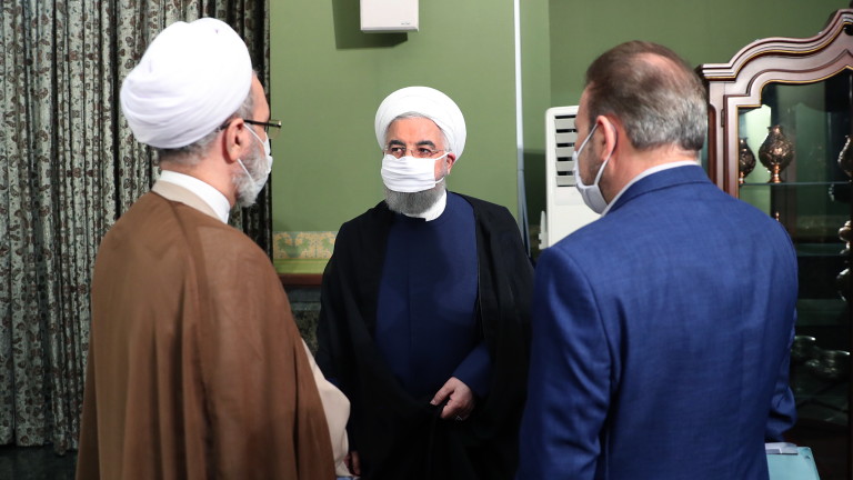 Иран ще задължи носене на маски в закрити пространства и