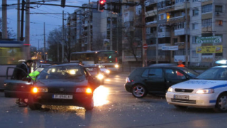 Три деца в болница след гонка в  Русе