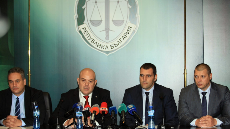 Държавната агенция за българите в чужбина имала 20 000 забавени