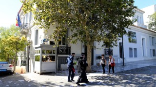 Анархисти са нахлули в испанското посолство в гръцката столица Атина и