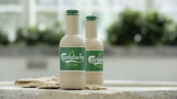 Carlsberg работи върху въвеждането на първите бирени бутилки от хартия