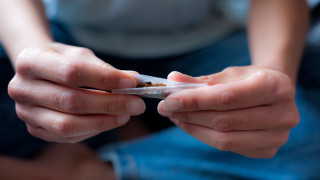 Много пушачи твърдят че цигарите които завиват сами от насипен