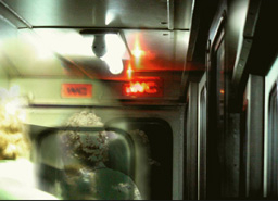 Jo пътува с влак – кратък разказ в картинки