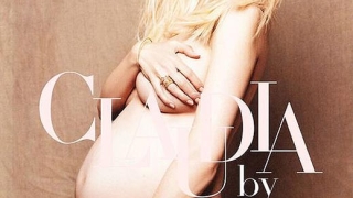 Клаудия Шифър - гола и бременна за "Vogue"  
