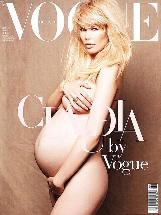 Клаудия Шифър - гола и бременна за "Vogue"  