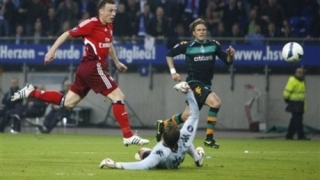 Хамбугер ШФ продължава напред след дузпи