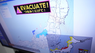 До 64 след серията от мощни земетресения в Япония съобщава