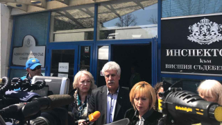 Манолова обяви поскъпването на парното за незаконно и го атакува в съда