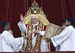 Не мислете само за себе си, призова Бенедикт XVI 