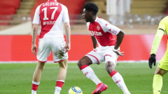  Юнайтед гледа към Чумени като вариант за заместник на Каземиро