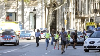 Продължава издирването на двама българи в Барселона