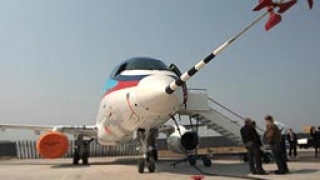 Първи изпитателен полет на руския Superjet-100