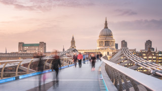 Войната в Украйна промени европейската икономика и приоритети и въпреки