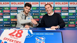 Хееренвен загуби с 0 2 домакинството си на гранда Аякс от