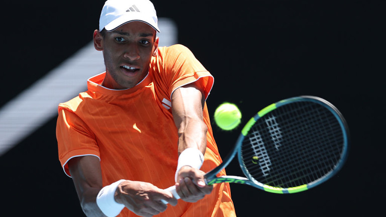 Седмият поставен на Australian Open Феликс Оже-Алиасим приключи с участието