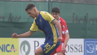 Българският талант Виктор Добрев се отличи с асистенция за отбора