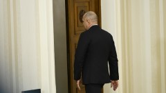 АФП: Радев, критик на правителството, се оттегля и вероятно влиза в политиката