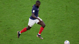 Интер набеляза Упамекано за подсилване на защитата си