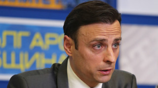Бербатов продължава обиколката си в страната