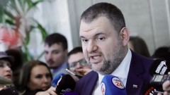 Делян Пеевски за Радев: Само гост на клетвата в КС, но наказание за България