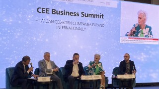 В контекста на глобални сътресения като война инфлация валутна нестабилност