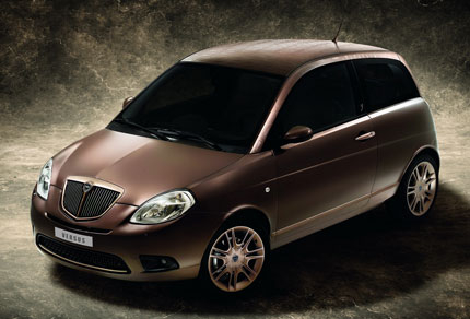 Lancia ще представи Ypsilon Vesrus