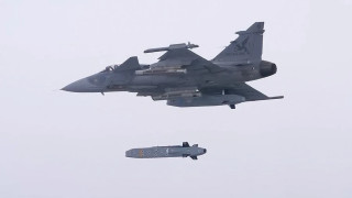 Интегрираха ракети Taurus на шведските изтребители Gripen